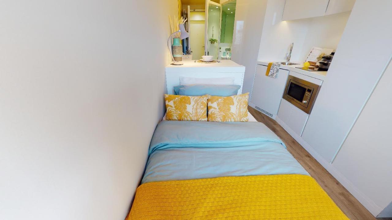 For Students Only East Court In Apartment