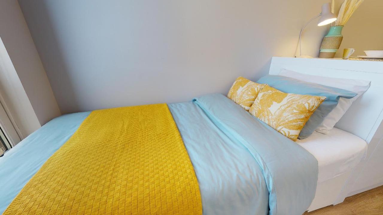 For Students Only East Court In Apartment *